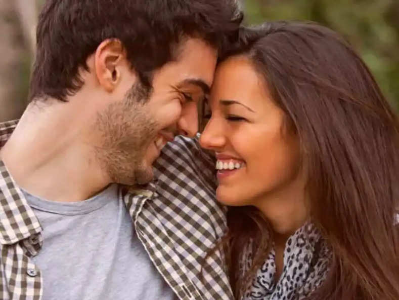 Relationship : रिलेशनशिप में आने के होते है ये 4 फायदे, जानकर हो जाएंगे हैरान