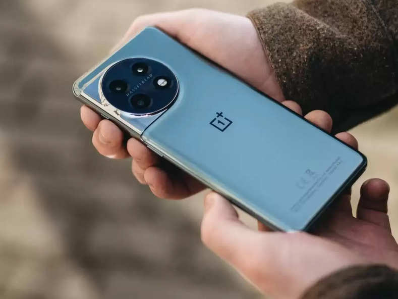  6 हजार के डिस्काउंट मे मिल रहा OnePlus का ये स्मार्टफोन, धड़ाधड़ हो रही खरीदारी