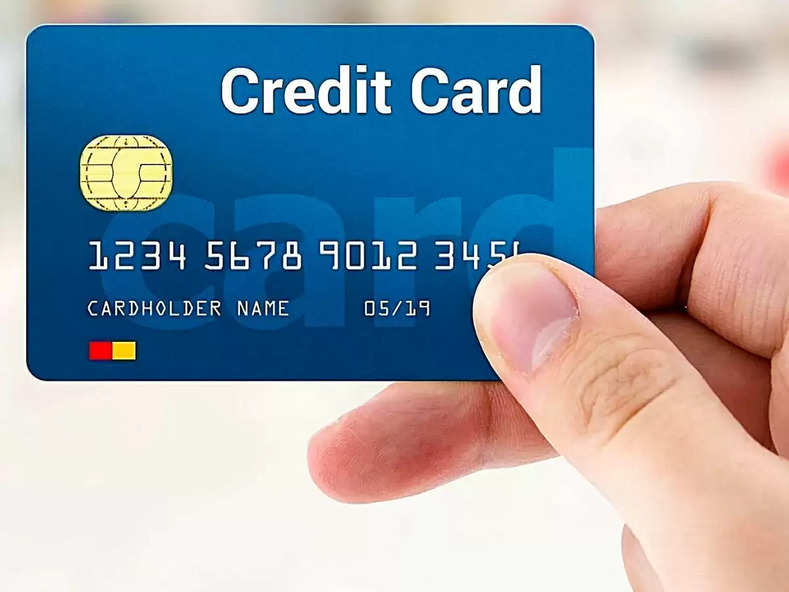 Credit Card को लेकर जारी हुए नए अपडेट, बकाया में हुआ इतना बदलाव 