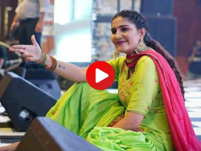 Sapna Chaudhary Viral : एक तू और एक मैं पर सपना चौधरी ने लचकाई पतली कमरिया, देखते रह गए लोग