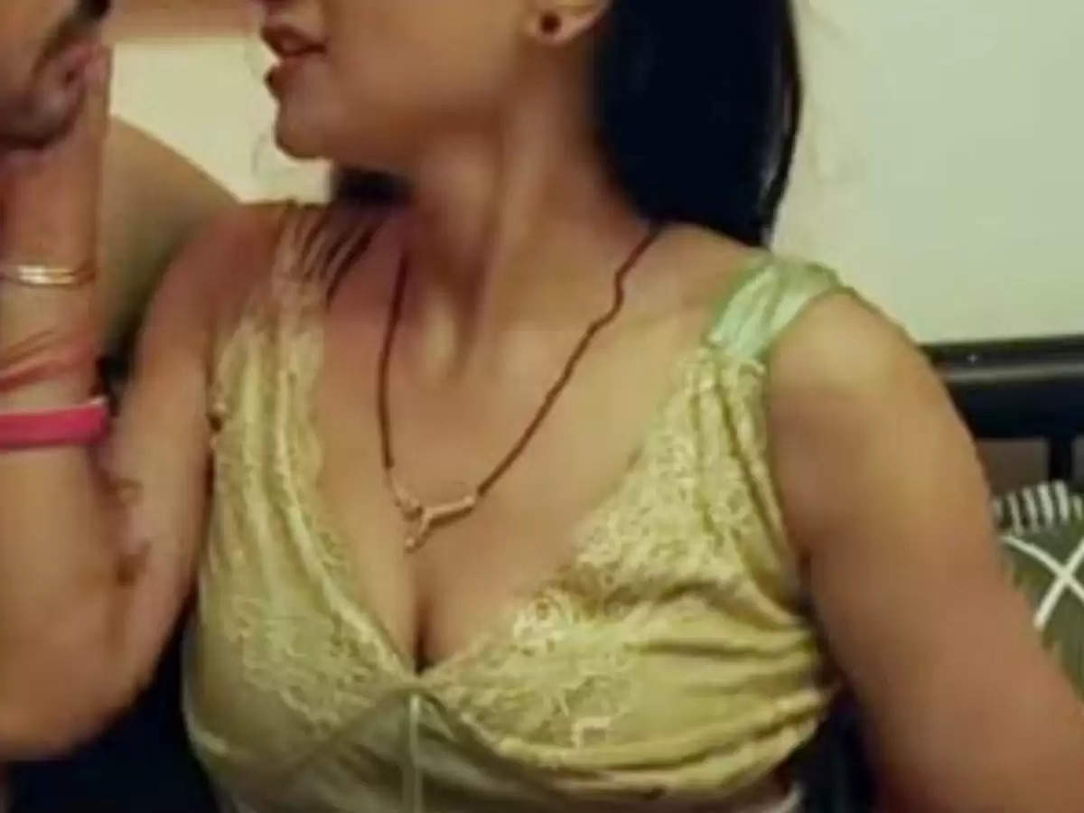 sasur Bahu : जवान बहू की खुबसूरती देख ससुर की डोली नीयत, कर डाला ये कांड