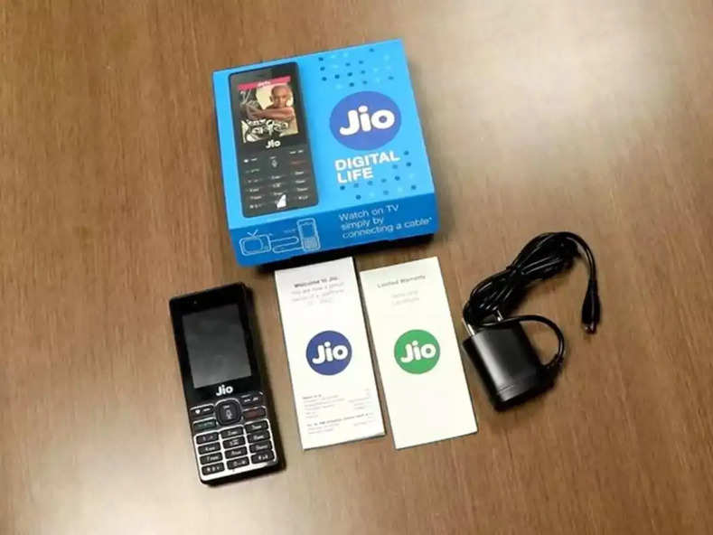 Jio ने लॉन्च किया 2,599 रुपये वाला जबरदस्त फोन, एक बार चार्ज करने पर इतने दिन चलेगी बैटरी