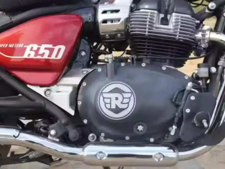 जबरदस्त फीचर्स के साथ सामने आयी Royal Enfield classic 650cc बाइक की पहली झलक